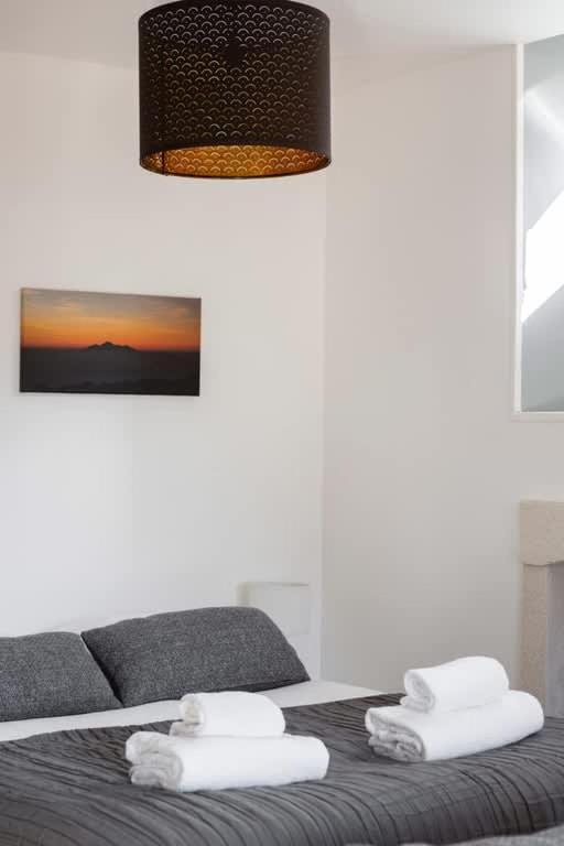 Le Descartes Emplacement Ideal - Gare Centre แรนส์ ภายนอก รูปภาพ